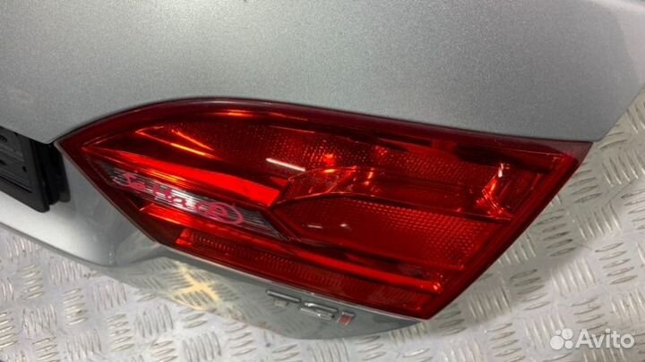 Фонарь внутренний правый Volkswagen Jetta 6 162