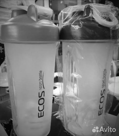 Шейкер с держателем и пружиной 700 мл. (новый)