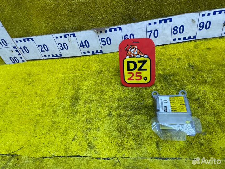 Блок управления airbag передний Toyota Corolla