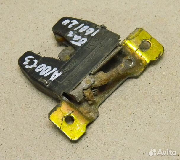 Замок багажника Audi 100 C3