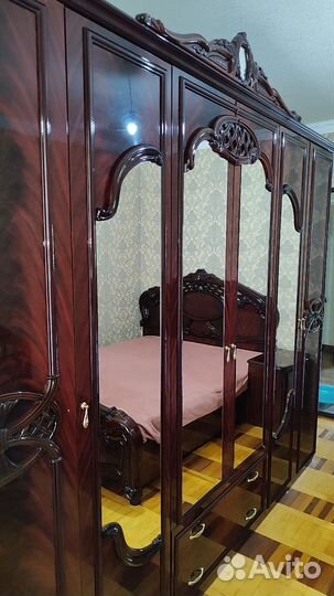 Спальный гарнитур бу