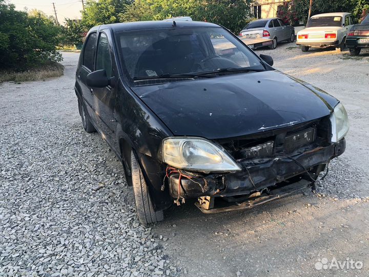 Renault Logan 1.6 МТ, 2006, битый, 100 000 км