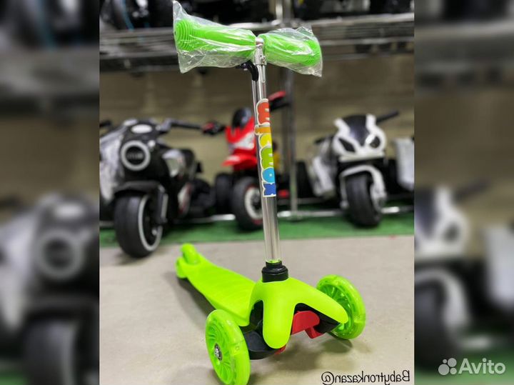 Самокат Трехколесный поворотный Schotter