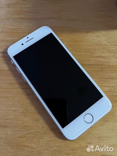 iPhone 8, 64 ГБ