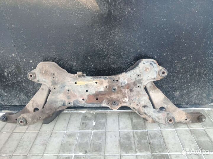 Передний подрамник с рычагами Mitsubishi Galant 9