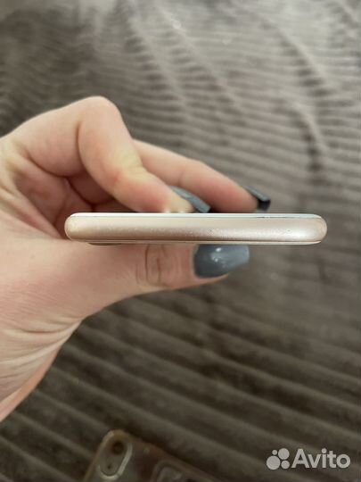 iPhone 8, 64 ГБ