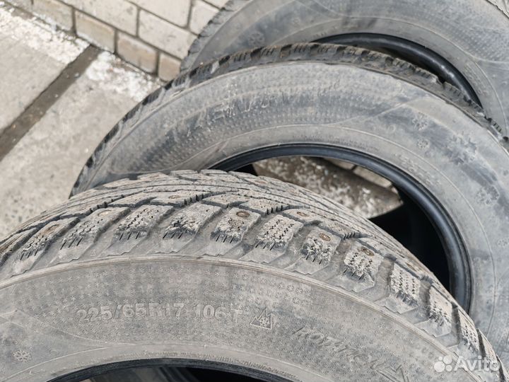 Kumho I'Zen RV Asymmetric 225/65 R17 106T
