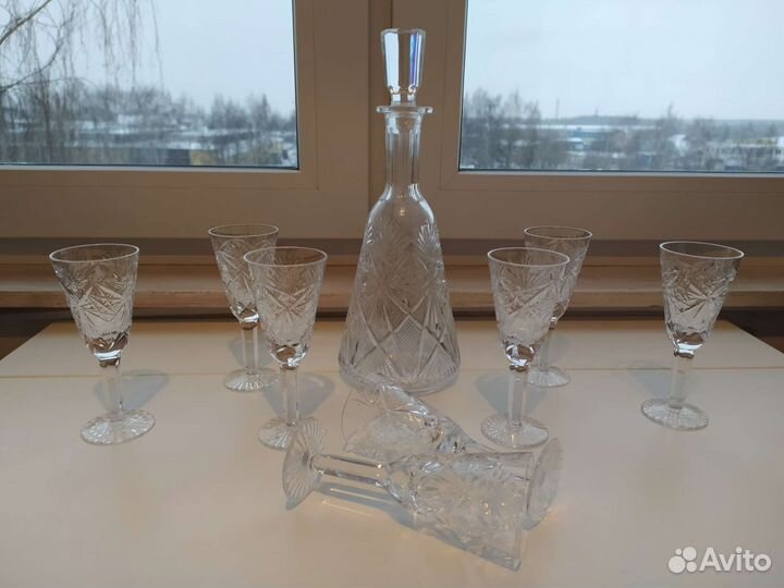 Штоф и 8 рюмок Гусь-Хрустальный