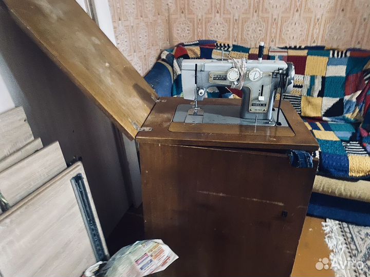 Швейная машина Чайка 3