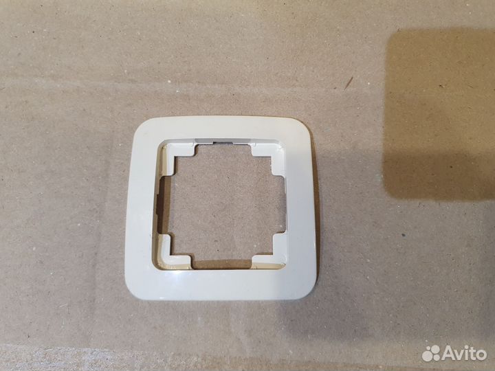 Рамка для розетки makel 71222