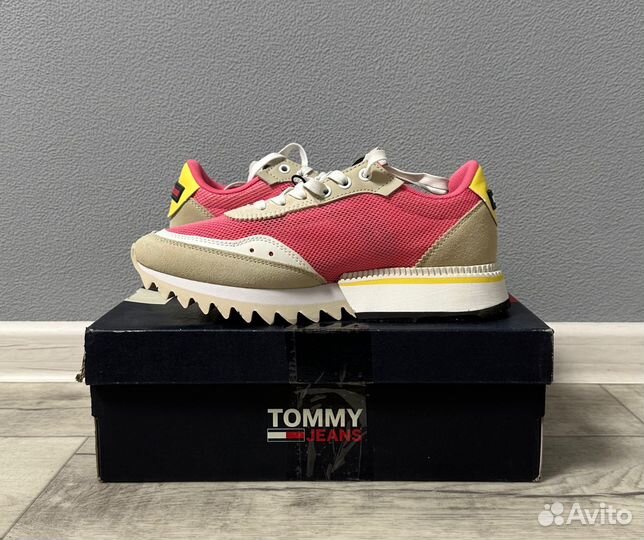 Женские кроссовки Tommy Jeans Cleat WMN ART.EN0EN0