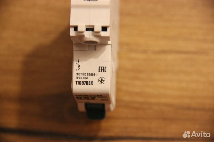 Выключатель автоматический однополюсный Dekraft 32