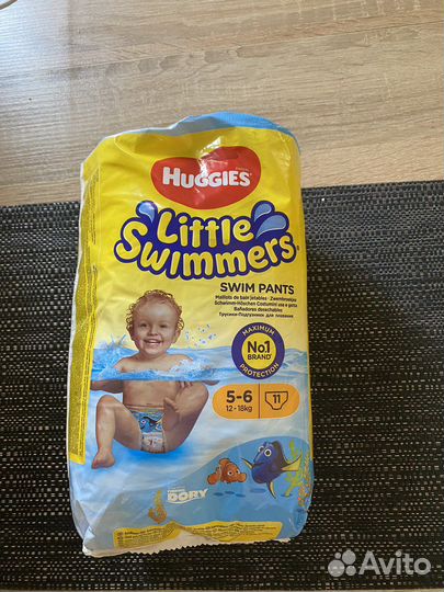 Подгузники для плаванья huggies