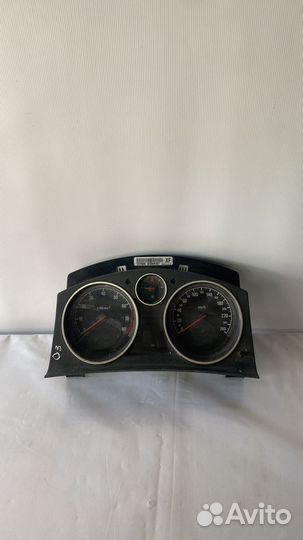 Щиток приборов Opel Zafira B 2006