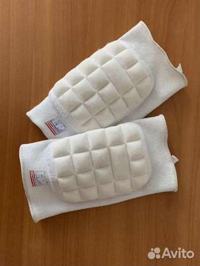 Наколенники