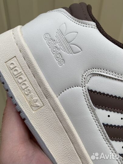 Кроссовки adidas