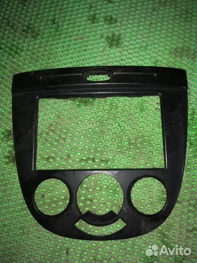 Рамка магнитолы Chevrolet Lacetti F16D3 2008