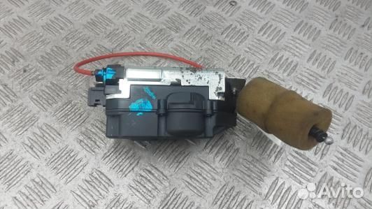 Замок 3-5 двери mercedes benz M-class W164 (UPH15G