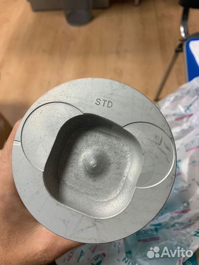 Поршня без колец 4JB1-T d 93.0 STD палец 34мм