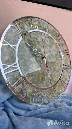 Часы настенные из эпоксидной смолы