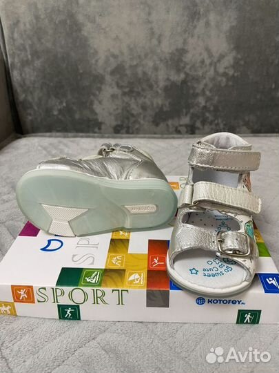 Сандали для девочки