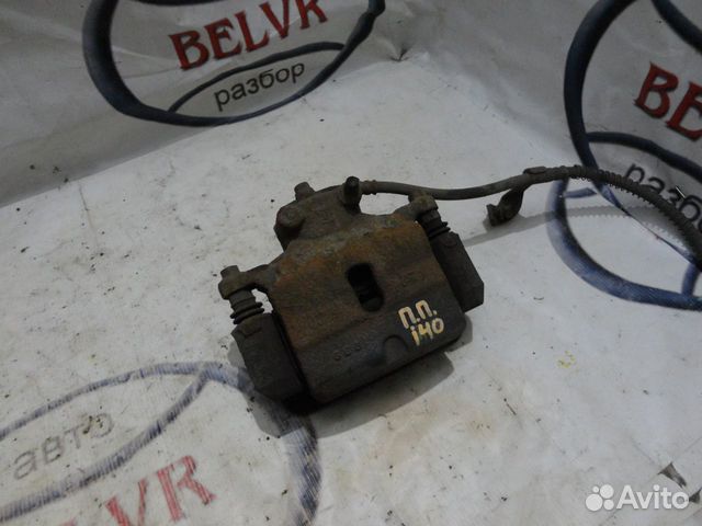 Суппорт передний правый Hyundai i40