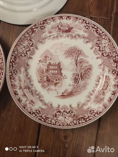 Тарелка с изображениями старой Англии