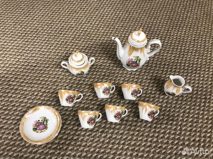 Фарфоровый кофейный сервиз
