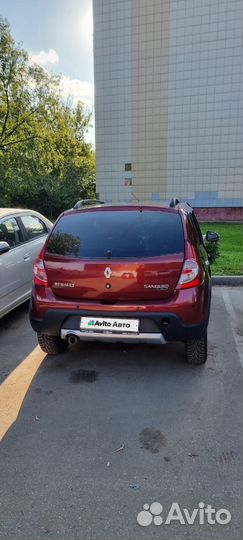 Renault Sandero Stepway 1.6 МТ, 2012, битый, 110 000 км