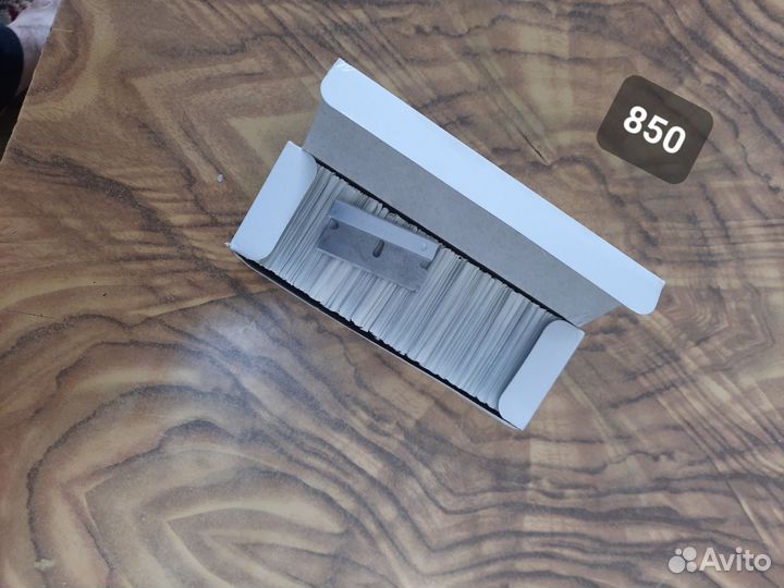 Бритвенные лезвия, безопасный стрелок клея