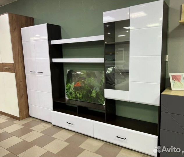 Стенка в гостиную Альфа