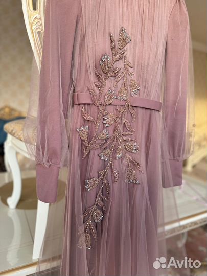 Вечернее платье