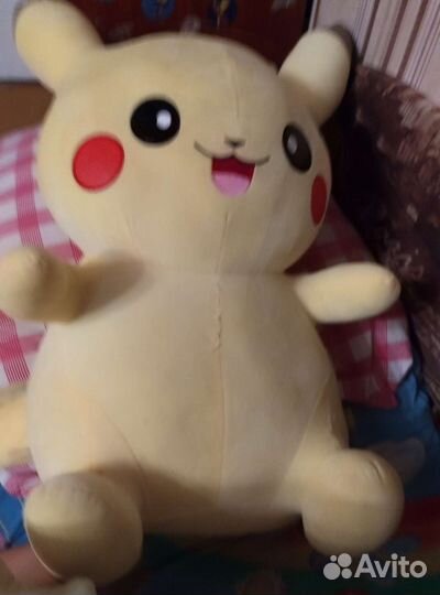 Плюшевый пикачу