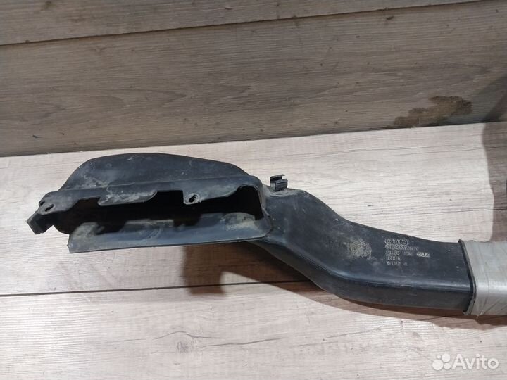 Воздухозаборник Audi A3 8L патрубок воздушного