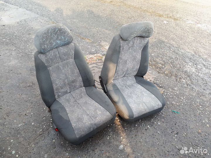 Передние сиденья ваз 2110