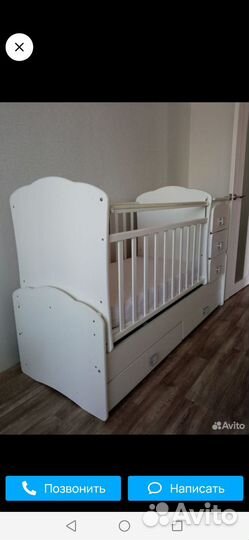 Кроватка для новорожденных с маятником