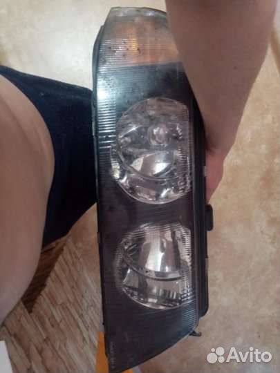 Правую фару Митсубиси диамант 2001года