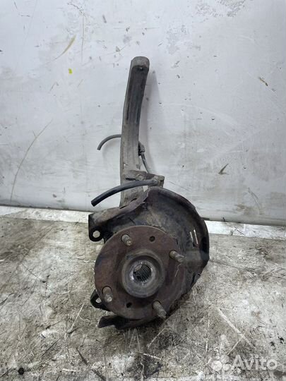 Кулак поворотный передний левый Mitsubishi Galant