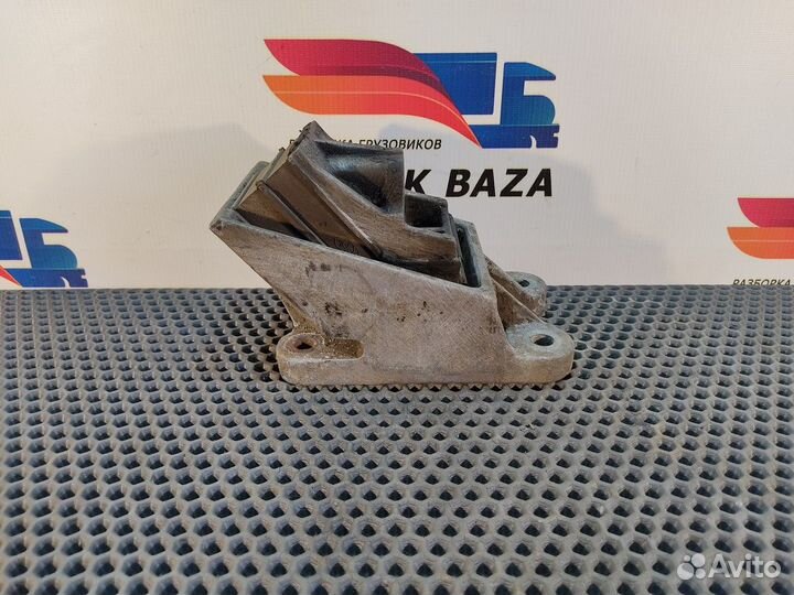 81962100614 Подушка двигателя передняя