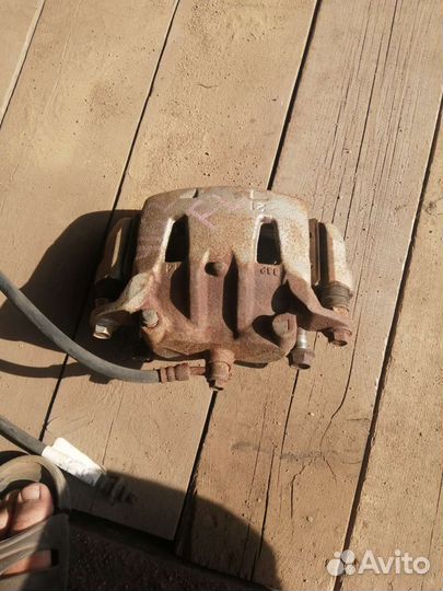 Суппорт передний на nissan leaf, serena, E-NV200