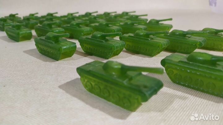 Игрушки танки. СССР