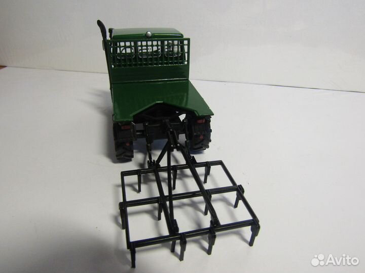 Модель 1:43 Унимог 406 1977г