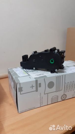 Сервопривод замка двери багажника v class