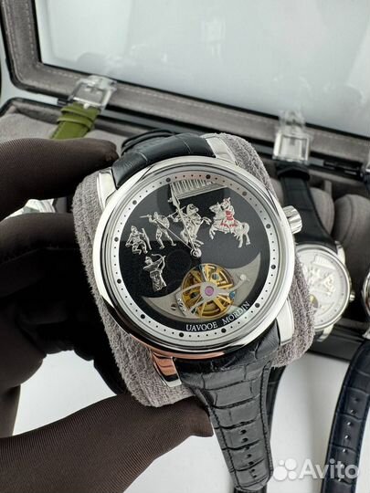 Часы Ulysse Nardin Tourbillon Classico 42мм