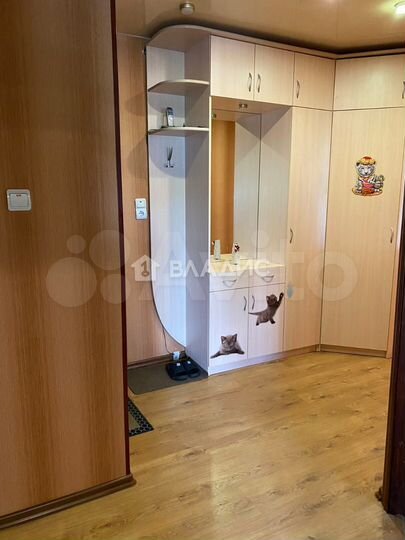 2-к. квартира, 46 м², 3/3 эт.