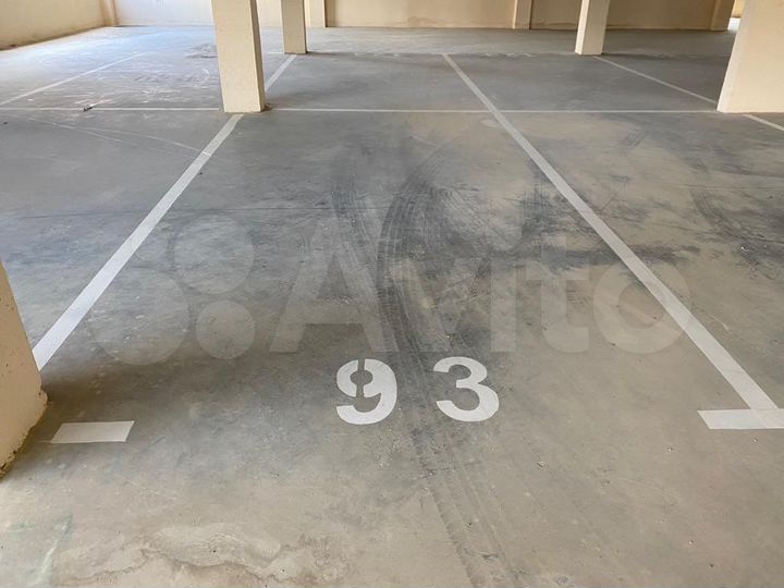 Машиноместо, 14 м²