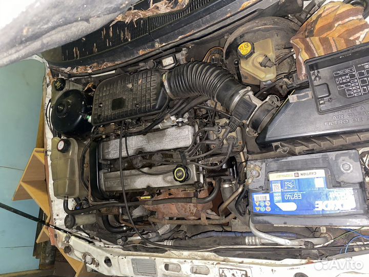 Ford Mondeo 2.0 МТ, 1995, битый, 350 000 км
