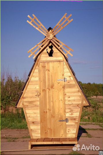 Уличный туалет деревянный