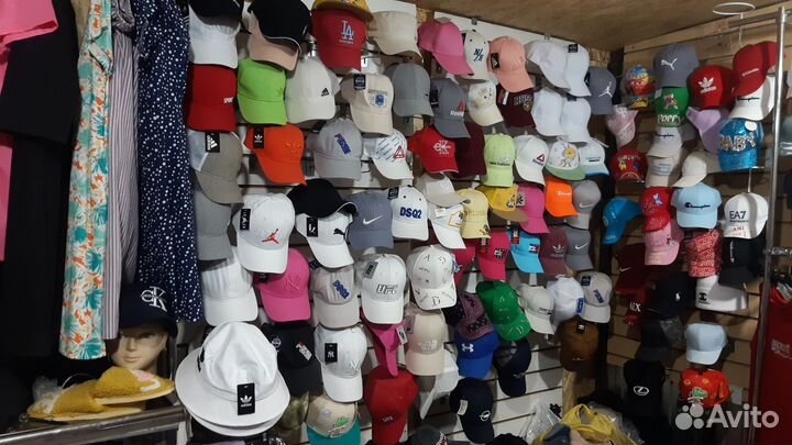 Одежда и домашний обувь. И крокусы