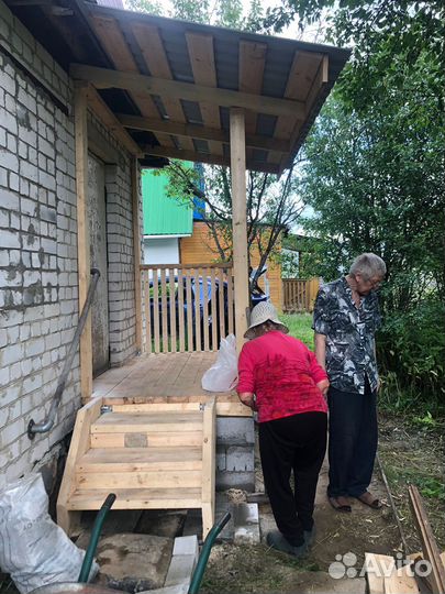 Бригада строителей деревянных домов